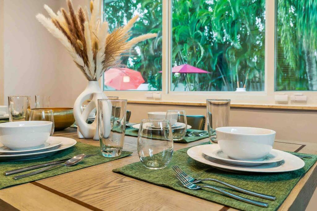 Private Oasis With Pool Near Beaches, Dining & Las Olas 劳德代尔堡 外观 照片