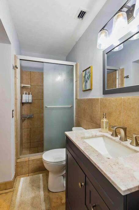 Private Oasis With Pool Near Beaches, Dining & Las Olas 劳德代尔堡 外观 照片